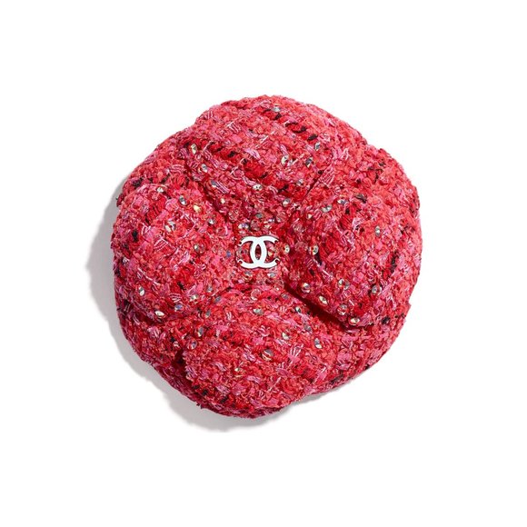 NWT Authentic CHANEL CC Camellia Brooch - Picture 1 of 8